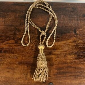 Single brown tassel 18 inches